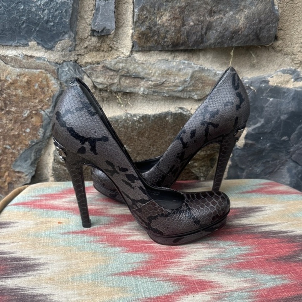 Tory Burch Jude Snake Embossed Heels Size 6.5